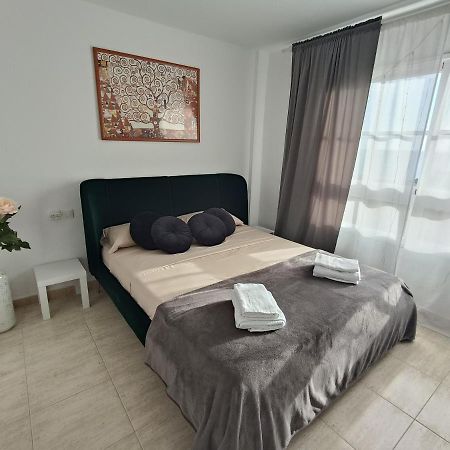 كالاو سالفاجي Apartamento Familiar Arcoiris Primera Linea De La Playa المظهر الخارجي الصورة